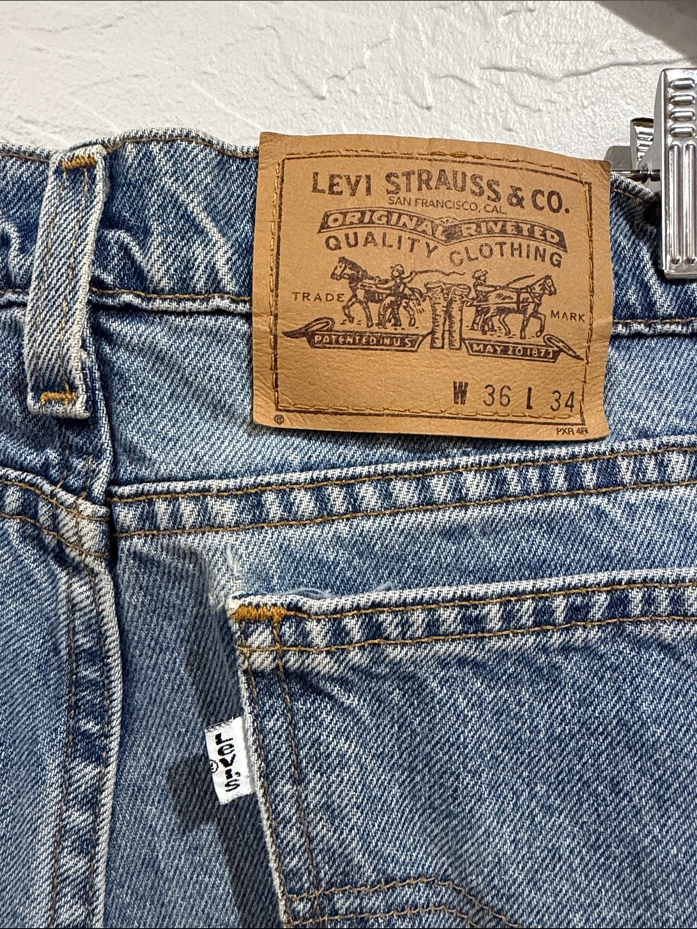 Vintage 90s Levi's 447 Bootcut Jeans Made in USA (W36 L34)- White Tag
